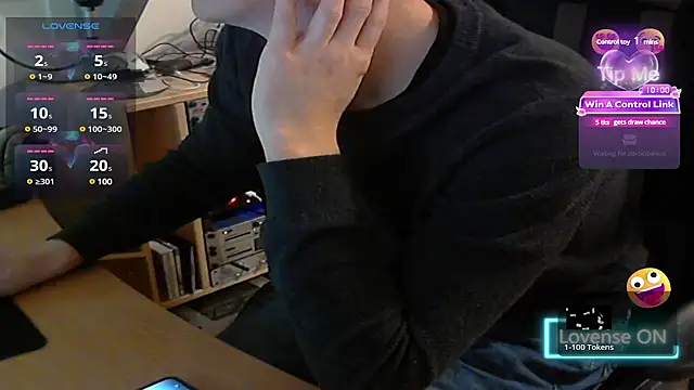 Snapshot of sexmenlion chatting on 12/26/24, 09:47 sexmenlion online show from 12/26/24, 09:47