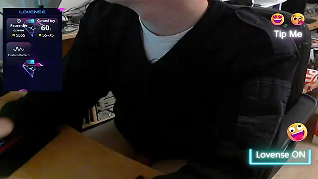 Snapshot of sexmenlion chatting on 01/06/25, 06:31 sexmenlion online show from 01/06/25, 06:31