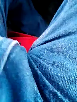 Snapshot of feet_toes chatting on 02/21/25, 03:54 feet toes online show from 02/21/25, 03:54