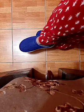 Snapshot of feet_toes chatting on 10/23/25, 04:23 feet toes online show from 10/23/25, 04:23