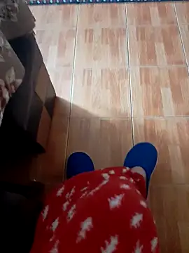 Snapshot of feet_toes chatting on 10/28/25, 05:33 feet toes online show from 10/28/25, 05:33