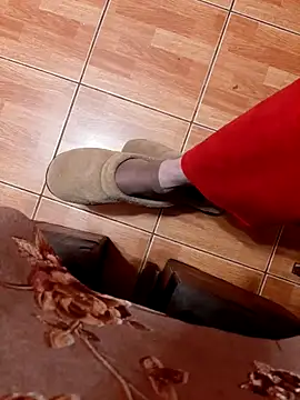 Snapshot of feet_toes chatting on 11/19/25, 05:51 feet toes online show from 11/19/25, 05:51