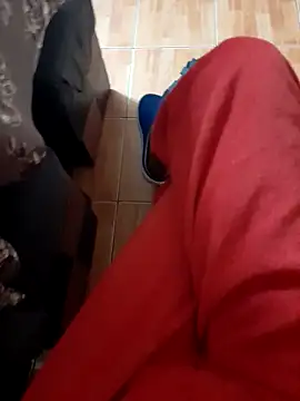 Snapshot of feet_toes chatting on 12/02/25, 07:03 feet toes online show from 12/02/25, 07:03