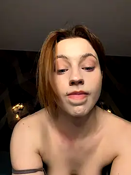 Camilla Railian online show from 11/18/25, 02:54