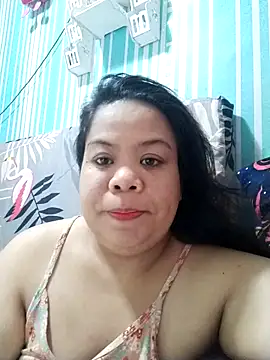 Snapshot of xxsweetshybabe chatting on 10/15/25, 04:34 xxsweetshybabe online show from 10/15/25, 04:34