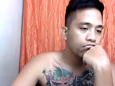 Snapshot of Thyler08 chatting on 12/15/24, 02:30 Thyler08 online show from 12/15/24, 02:30