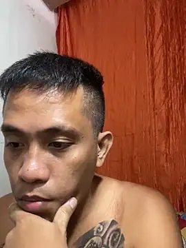 Snapshot of Thyler08 chatting on 02/09/25, 12:19 Thyler08 online show from 02/09/25, 12:19