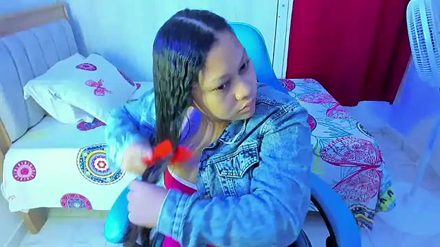 Snapshot of Lunastar02 chatting on 11/13/25, 01:10 Lunastar02 online show from 11/13/25, 01:10