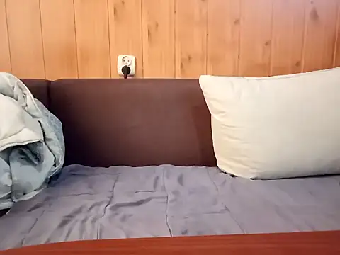 Snapshot of Konradoo chatting on 10/05/25, 06:01 Konradoo online show from 10/05/25, 06:01