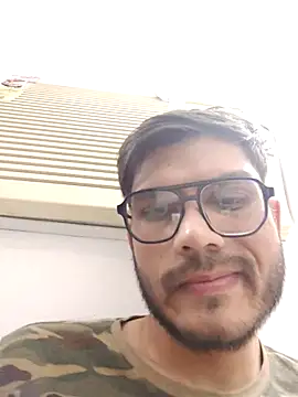 Snapshot of alex78265 chatting on 10/27/25, 06:01 alex78265 online show from 10/27/25, 06:01