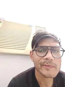 Snapshot of alex78265 chatting on 11/05/25, 05:24 alex78265 online show from 11/05/25, 05:24