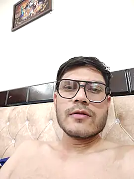 Snapshot of alex78265 chatting on 11/13/25, 03:55 alex78265 online show from 11/13/25, 03:55