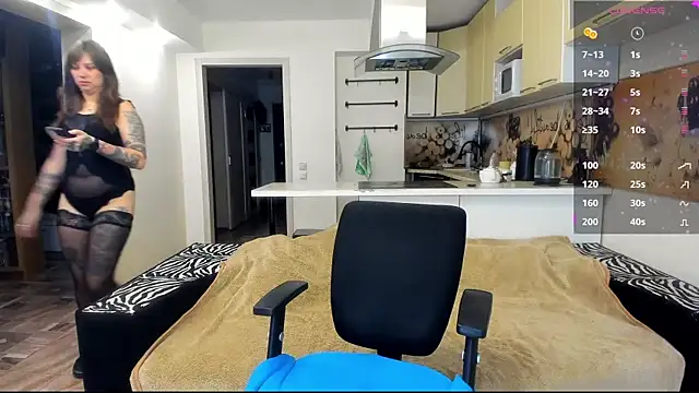 StacyTigerr online show from 10/14/25, 04:08