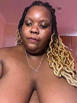 Snapshot of Michyboldy chatting on 02/17/25, 10:07 Michyboldy online show from 02/17/25, 10:07