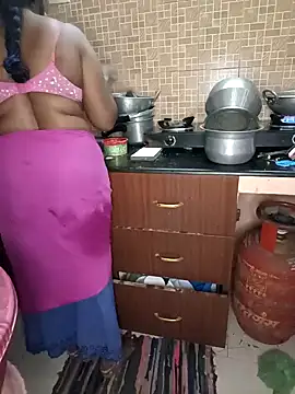 Tamil-hotwife online show from 01/24/25, 06:46