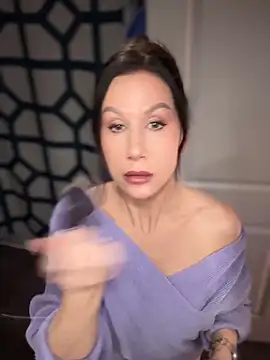 Fiona Kent  online show from 12/08/24, 06:17