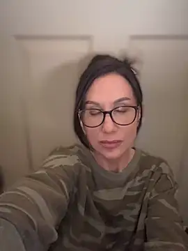 Fiona Kent  online show from 12/20/24, 02:08