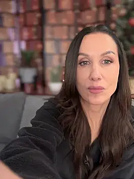 Fiona Kent  online show from 12/24/24, 04:33