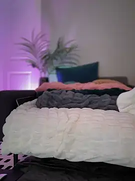 Fiona Kent  online show from 12/27/24, 01:11