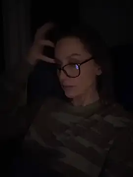 Fiona Kent  online show from 02/05/25, 03:23