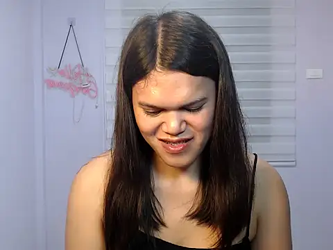 Snapshot of Miss_Ivanawolf chatting on 11/18/25, 12:20 Miss Ivanawolf online show from 11/18/25, 12:20