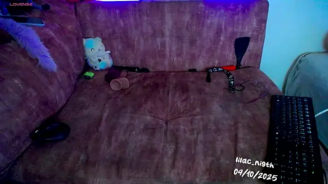 Snapshot of lilac_night33 chatting on 10/09/25, 07:23 lilac night33 online show from 10/09/25, 07:23