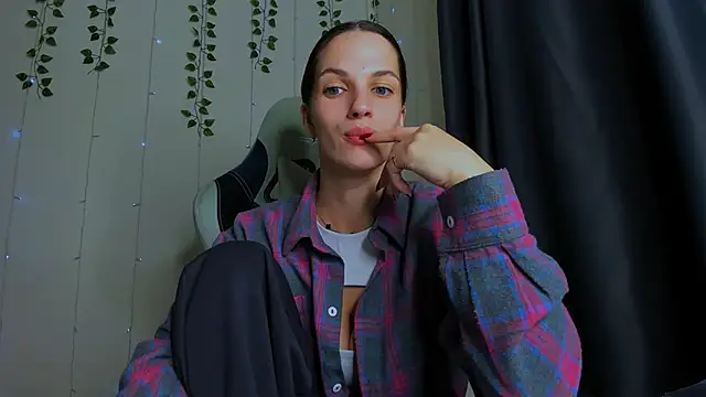 Snapshot of KarlaSim chatting on 11/01/25, 08:55 KarlaSim online show from 11/01/25, 08:55