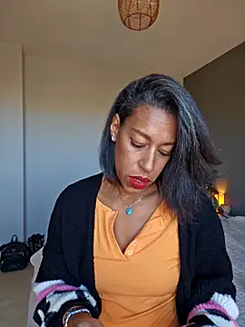 Goldenlace online show from 11/03/25, 11:22