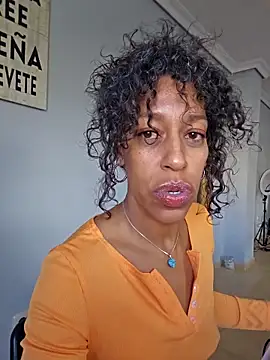 Goldenlace online show from 11/19/25, 11:54