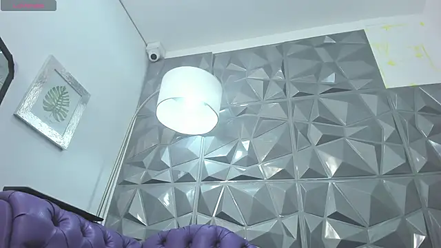Snapshot of karlyn_angels chatting on 12/20/24, 12:30 karlyn angels online show from 12/20/24, 12:30