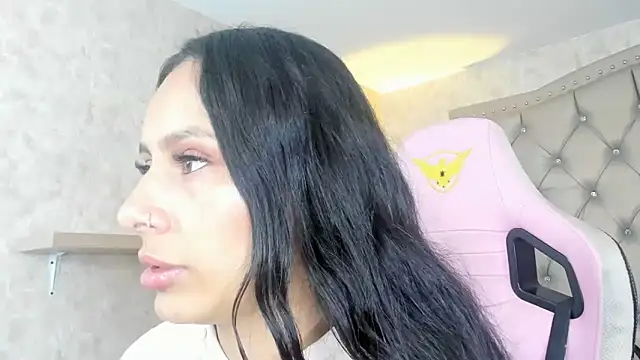 Snapshot of karlyn_angels chatting on 02/12/25, 08:29 karlyn angels online show from 02/12/25, 08:29