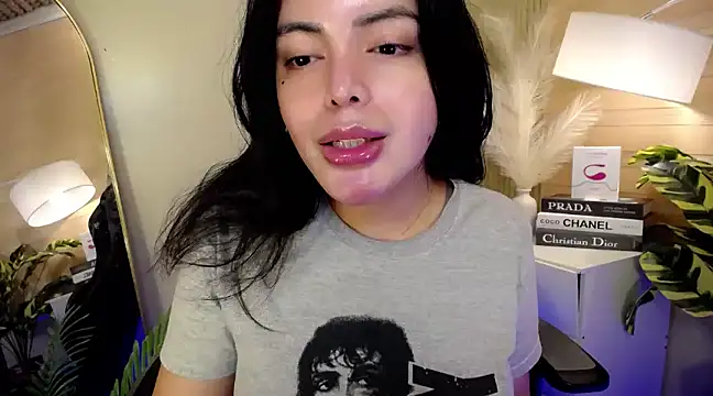 Snapshot of HotstuffCherrySummer chatting on 12/30/24, 11:15 HotstuffCherrySummer online show from 12/30/24, 11:15