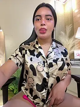 Snapshot of HotstuffCherrySummer chatting on 02/17/25, 06:53 HotstuffCherrySummer online show from 02/17/25, 06:53