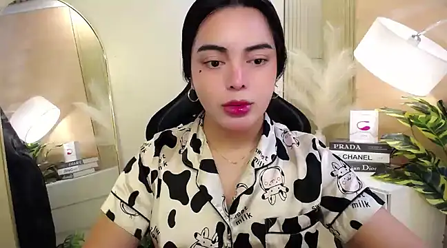 Snapshot of HotstuffCherrySummer chatting on 02/25/25, 08:03 HotstuffCherrySummer online show from 02/25/25, 08:03