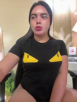 Snapshot of HotstuffCherrySummer chatting on 03/01/25, 06:13 HotstuffCherrySummer online show from 03/01/25, 06:13