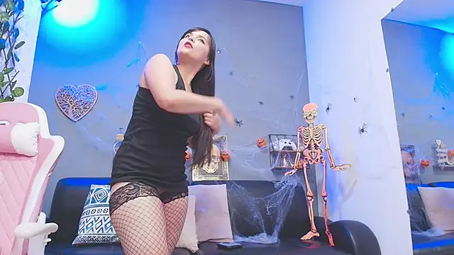 kateadams1 online show from 10/10/25, 11:48