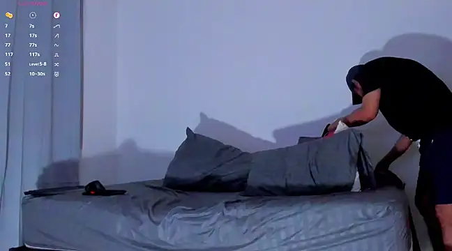 Snapshot of Cloudy_pigDude chatting on 01/01/25, 03:45 Cloudy pigDude online show from 01/01/25, 03:45