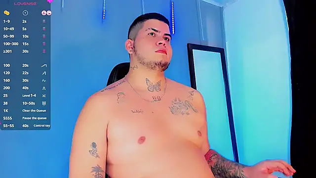 Snapshot of Thomas_chubbyxhot chatting on 12/29/24, 08:04 Thomas chubbyxhot online show from 12/29/24, 08:04