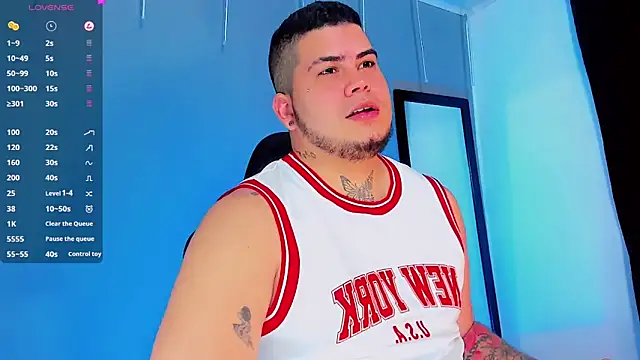 Snapshot of Thomas_chubbyxhot chatting on 01/07/25, 07:42 Thomas chubbyxhot online show from 01/07/25, 07:42