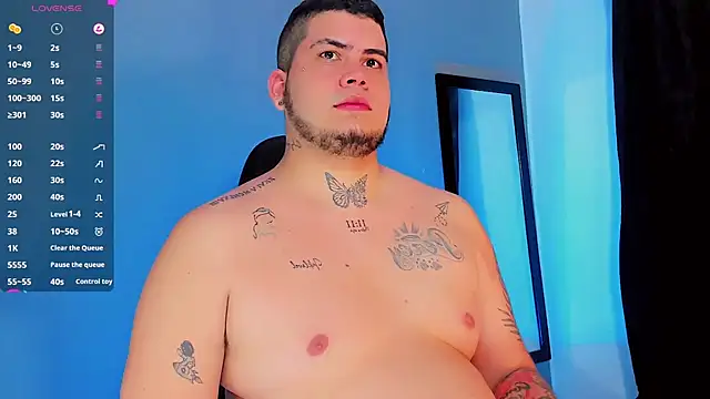 Snapshot of Thomas_chubbyxhot chatting on 01/08/25, 02:35 Thomas chubbyxhot online show from 01/08/25, 02:35