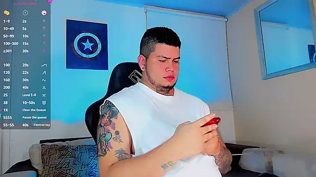 Snapshot of Thomas_chubbyxhot chatting on 02/04/25, 04:48 Thomas chubbyxhot online show from 02/04/25, 04:48