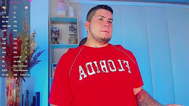 Snapshot of Thomas_chubbyxhot chatting on 02/07/25, 05:20 Thomas chubbyxhot online show from 02/07/25, 05:20