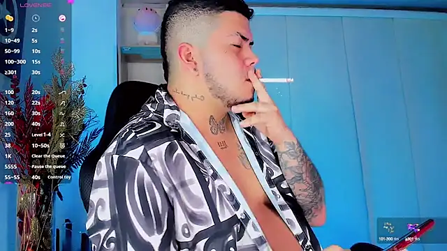 Snapshot of Thomas_chubbyxhot chatting on 02/11/25, 02:03 Thomas chubbyxhot online show from 02/11/25, 02:03