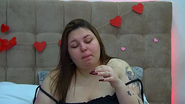 Snapshot of LillianKim chatting on 02/16/25, 10:10 LillianKim online show from 02/16/25, 10:10