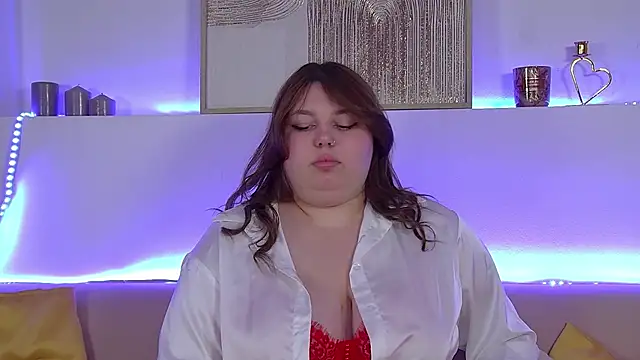 Snapshot of LillianKim chatting on 02/25/25, 03:42 LillianKim online show from 02/25/25, 03:42