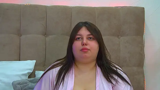 Snapshot of LillianKim chatting on 03/02/25, 06:51 LillianKim online show from 03/02/25, 06:51