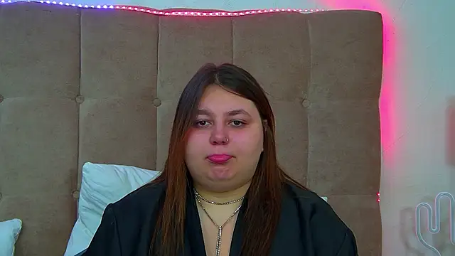 Snapshot of LillianKim chatting on 09/12/25, 06:30 LillianKim online show from 09/12/25, 06:30