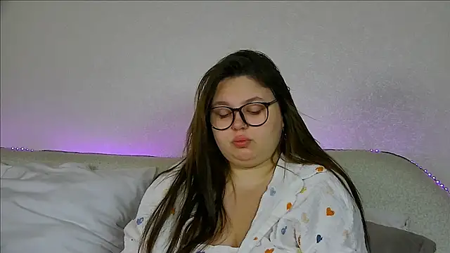 Snapshot of LillianKim chatting on 09/25/25, 06:33 LillianKim online show from 09/25/25, 06:33