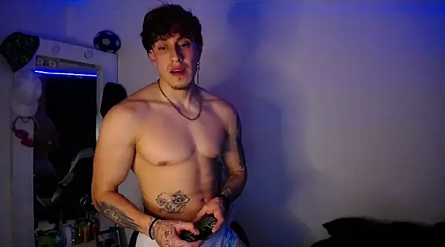 strongboy  online show from 12/29/24, 07:39