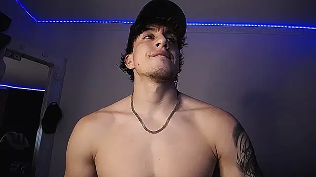 strongboy  online show from 01/12/25, 02:14